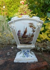 Ancienne BOUQUETIERE sur PIED