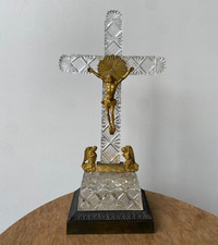 Crucifix en cristal taillé et bronze doré époque Charles X début XIXe M3198