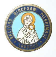INSIGNE DE PELERINAGE DU DIOCESE DE SALFORD ( G.B. ) A LOURDES