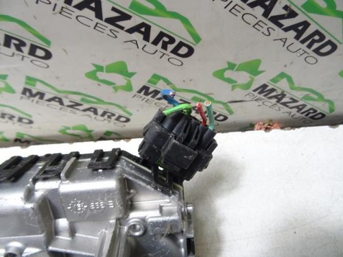 Moteur essuie glace avant