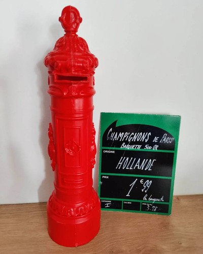 Tirelire vintage plastique - vintage,