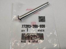 Axe de selle de CB750 Four K0