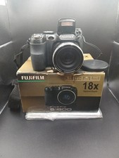 Fujifilm Finepix S1800 -