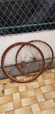 Très ancienne paire de roues vélo  en 650 avec jante en bois a boyau