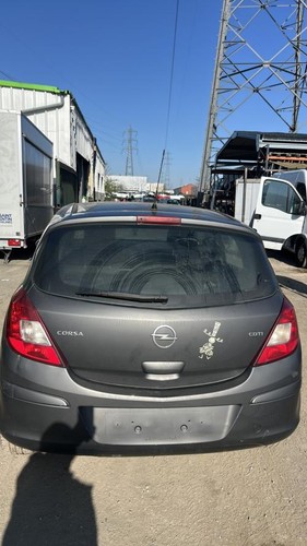 Malle hayon arriere - opel, corsa
