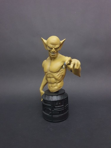 Buste bowen the - the, bust