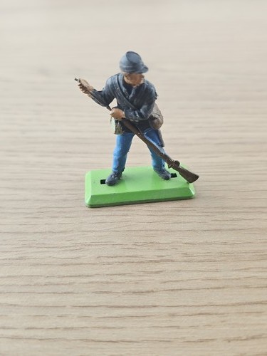 Figurine ancienne britains - figurine, en