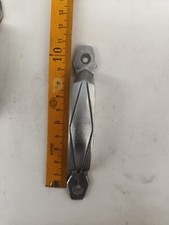 2   poignées losange  + 2