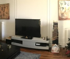 Meuble Tv Bois Massif peint Gris  & Pieds En Verre Trempé Collection Moss