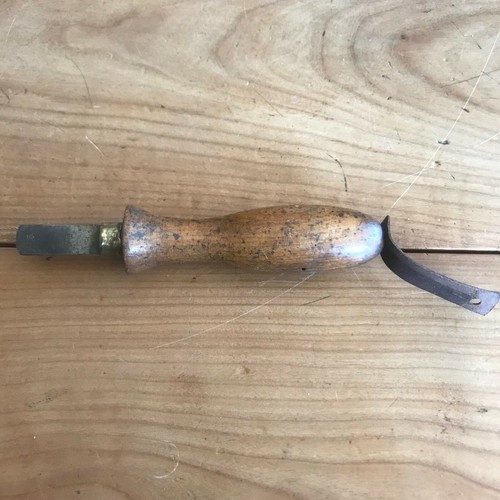 Outil ancien n21 cordonnier - outil,