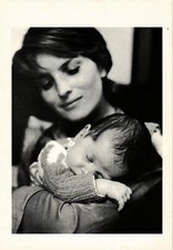 CPM ROBERT DOISNEAU, UNE MÉRE