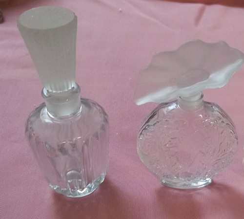 Flacons parfum vides - , a
