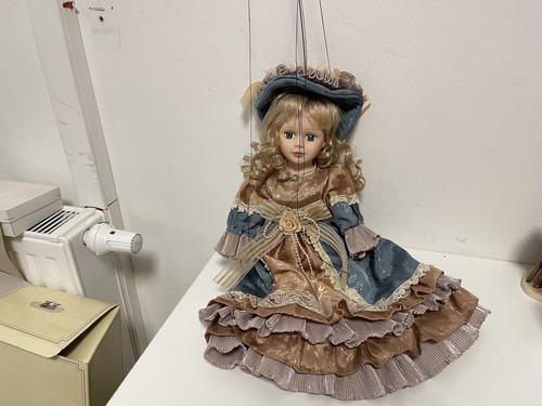 Poupée marionnette poupée