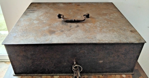 Ancienne caisse coffre - caisse,