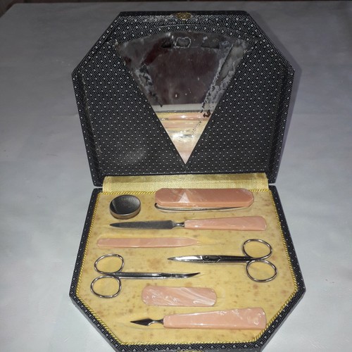 Ancien necessaire - ancien,