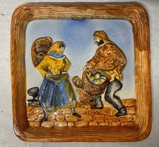 Plat en barbotine scène de Pêcheurs Desvres René Delarue 1963