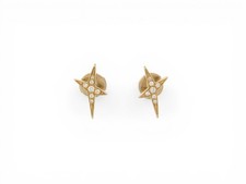 NEUF BOUCLES D'OREILLES
