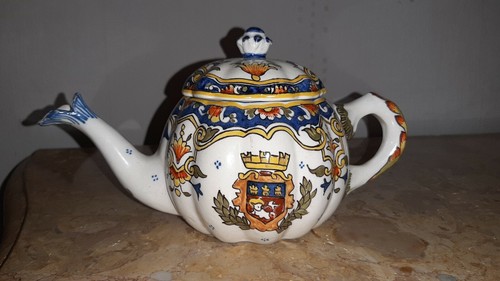 Jolie théière cafetière - théière, ou