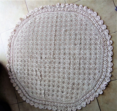 Nappe brodée main ancienne - , de