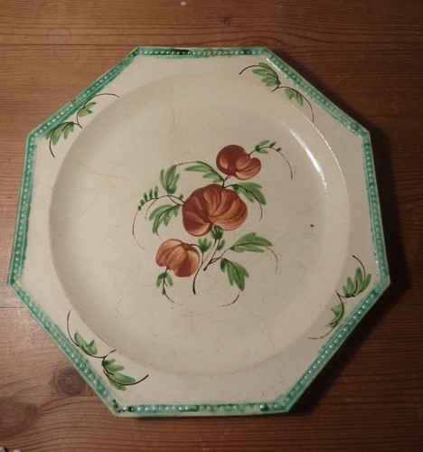 Ancienne assiette octogonale