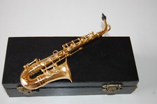  GOLD SAX SAXOPHONE WITH ORIGINAL CASE INSTRUMEN REPLICA MINI FIGURINE