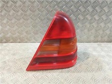 2028200264 Feu Arriere Droite