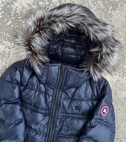 Burberry black label puffer - black,