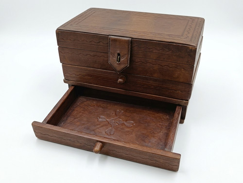 Ancienne boite gainée cuir - boite,