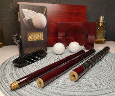 COFFRET COMPLET : LE GUIDE LAROUSSE DU GOLF DANS SA BOITE MARRON. SPORTS