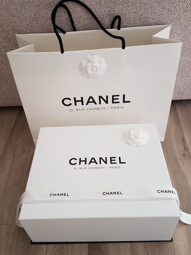 Chanel grande boite - chanel, boite,