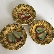 Lot 3 magnifiques assiettes dessert Sarreguemines barbotine fruits