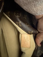 Louis Vuitton Artsy Monogram