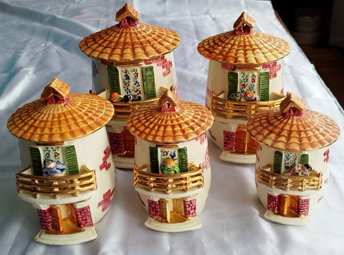Lot pots à - de,