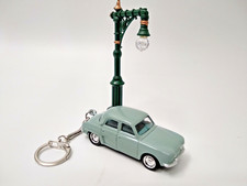 Porte clé Renault Dauphine bleu clair , neuf, en métal, idée cadeau sympa