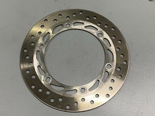 UN DISQUE DE FREIN AVANT