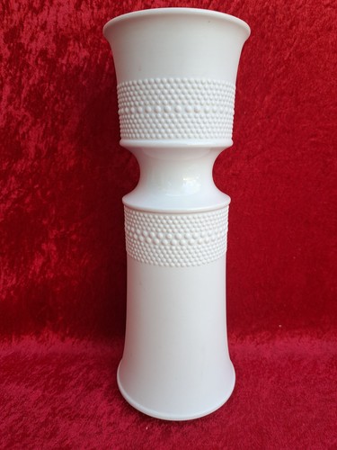 Très belle vase - très, en