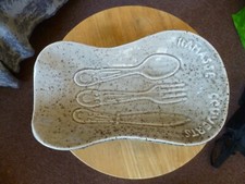 RAMASSE COUVERT EN GRES EMAILLE BEIGE MOUCHETE NEUF