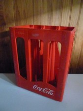 Caisse plastique pour 6 grandes bouteilles COCA - COLA avec poignée de maintien