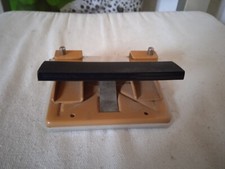 Perforatrice 2 trous