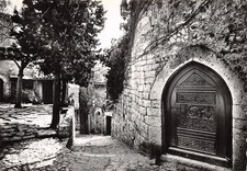 06 EZE VILLAGE LA PLACE DU