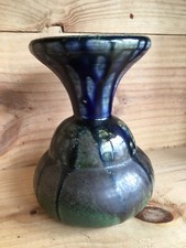 Vase en grès flammé signé