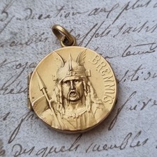 Médaillon Signé Mattéi