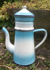 ANCIENNE CAFETIÈRE ÉMAILLÉE