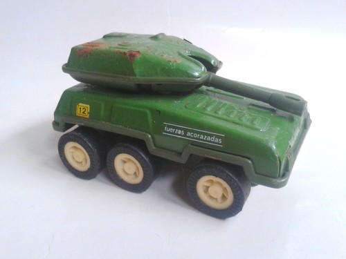 Char six roues - char, en