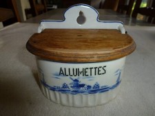 ANCIENNE BOITE ALLUMETTES EN FAIENCE PYROGENE