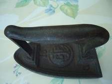 Ancien Fer à Repasser n° 16