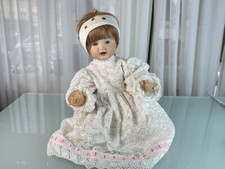 Poupée d'artiste poupée