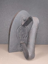 Ancien fer à repasser en fonte décor fer à cheval déco serre-livre bloque porte