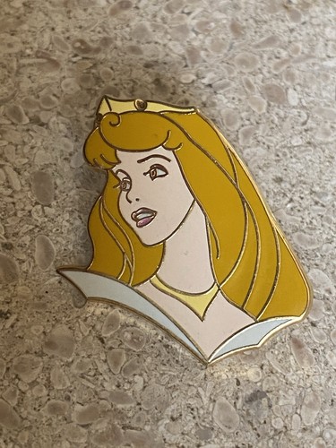 Pin aurore disney belle - pin’s, la