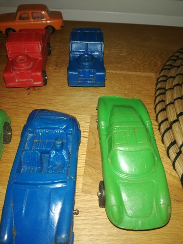 Vielle voiture plastique - ,